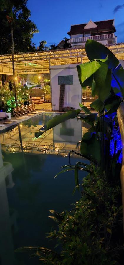 A Pousada Retro Quarter Mb Siem Reap Exterior foto